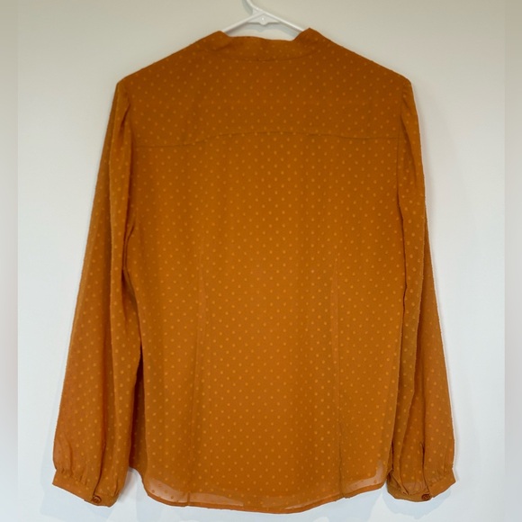 Chicos Mustard Yellow/ Swiss Dot/ Blouse w/ sheer sleeves and neck tie. Size 1 - Picture 7 of 7